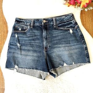 Hollister Curvy Ultra High Rise Mom Shorts